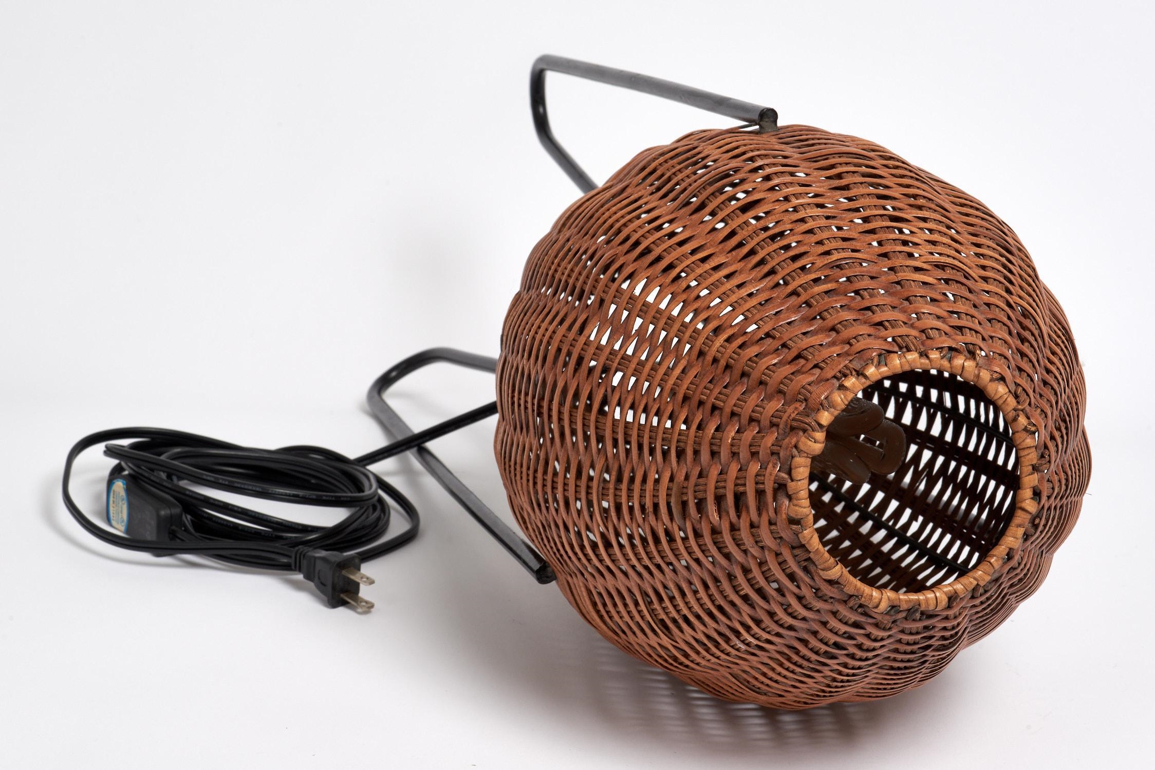 Artwork by Paul Mayén, Beehive lamp with hairpin legs, ca. 1960s, Made of enameled iron