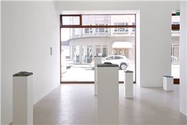 i8 Gallery opens an exhibition of works by Karin Sander