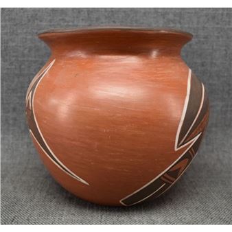 HOPI INDIAN POTTERY JAR - Zella Cheeda