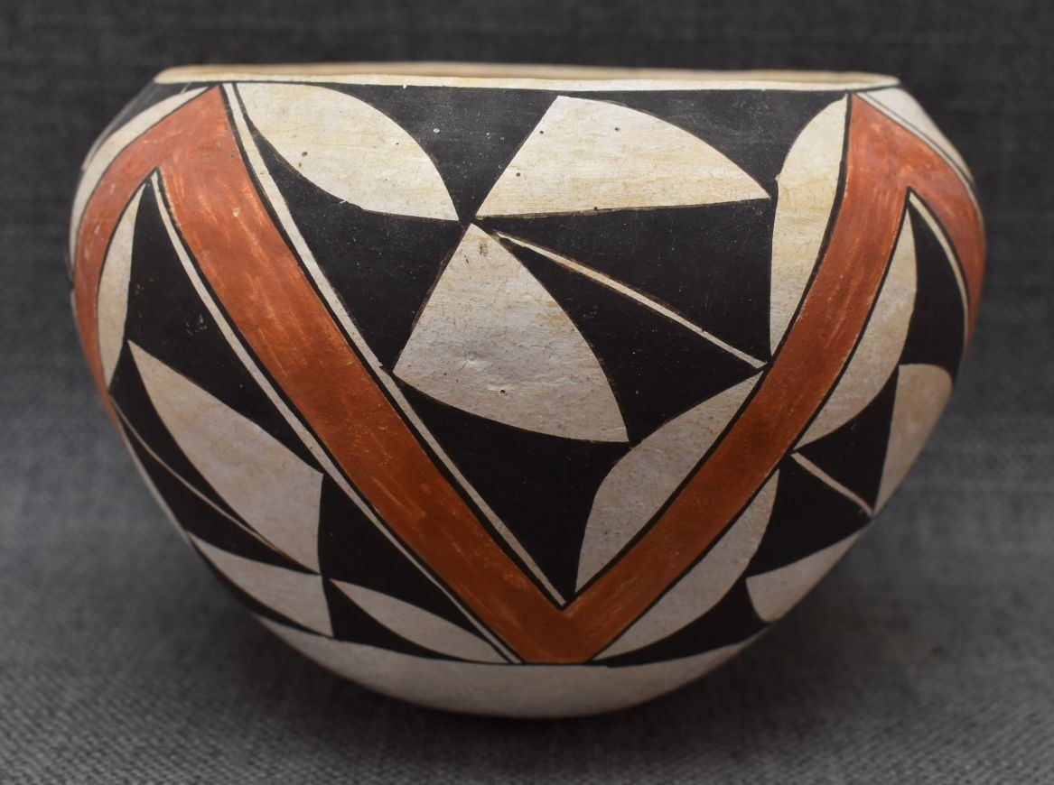 Marie Torivio | ACOMA INDIAN POTTERY BOWL (1970s - 1980s) | MutualArt
