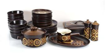 an 'Arabesque' dinner service including two tureens and covers - Gill Pemberton