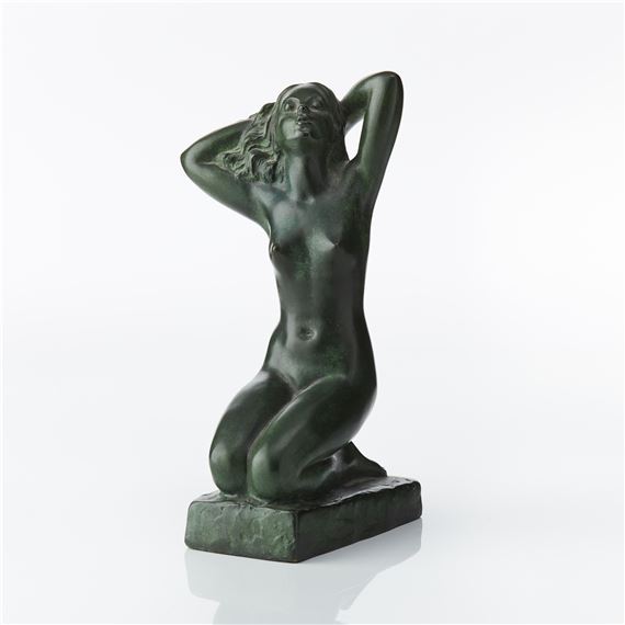 Sittande kvinna by Carin Nilsson