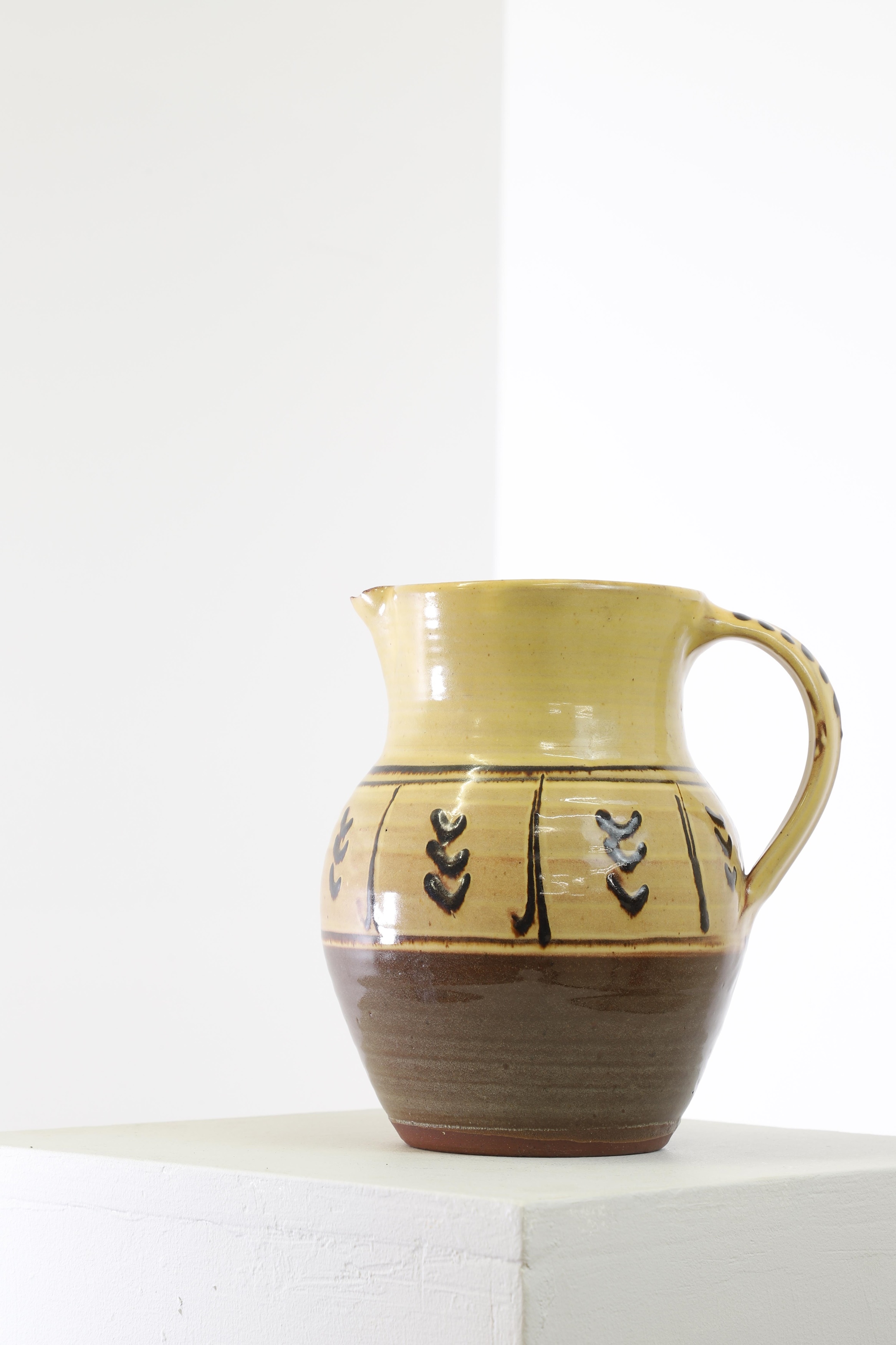 Ray Finch | Jug (Mid 20th Century) | MutualArt