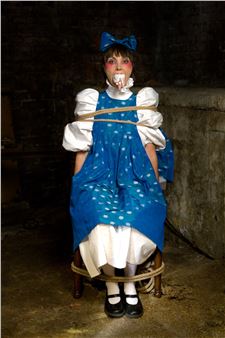 &quot;Sierotka&quot; - Katarzyna Kozyra