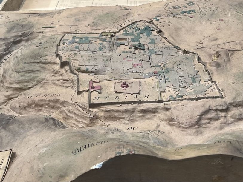 Artwork by V. Guerin, Relief plan of Jerusalem and its surroundings, Made of relief