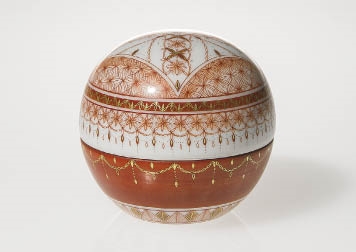 Artwork by Masayasu Mitsuke, Incence container, red painted, with flower miniature, Made of ceramic