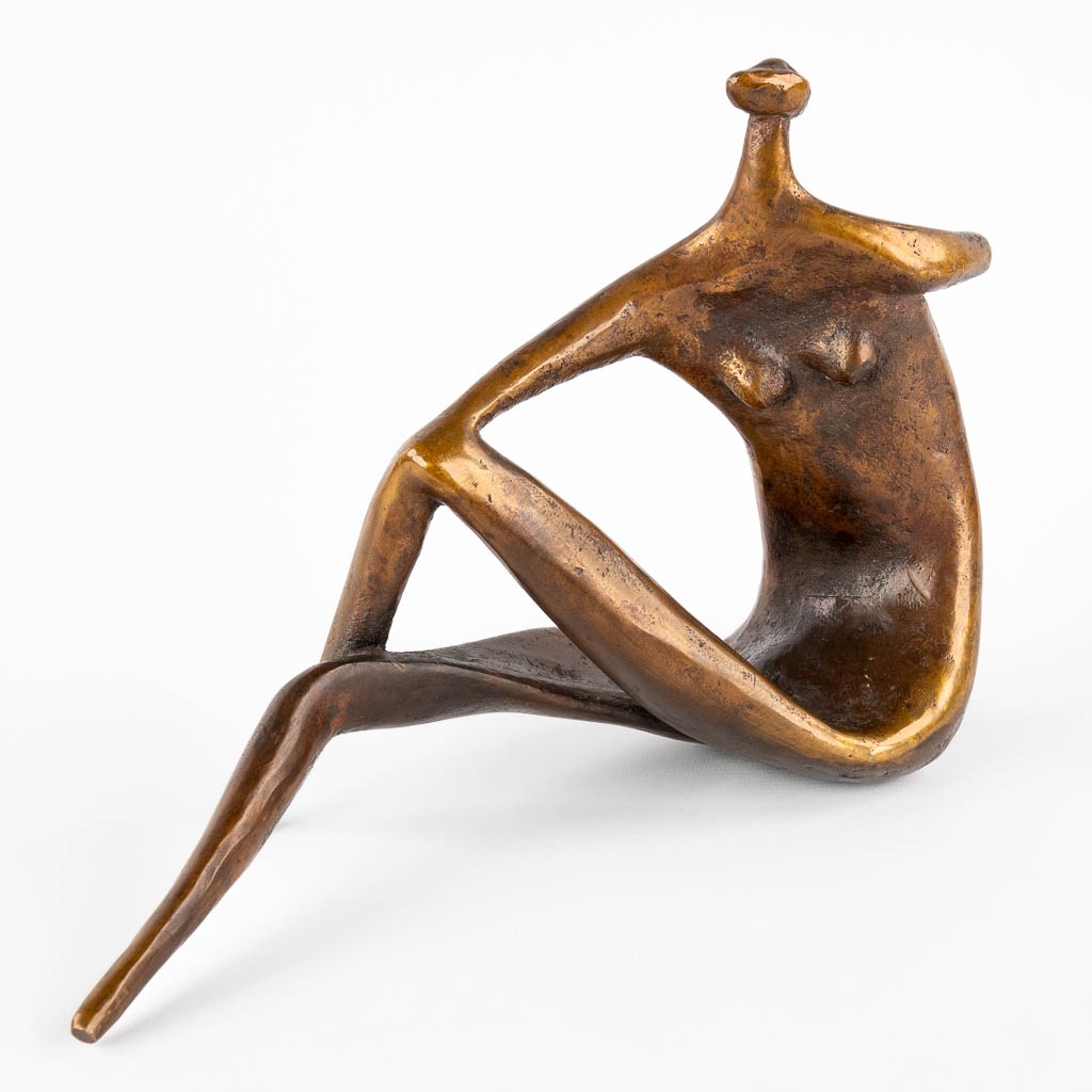 Artwork by Roland Deserrano, Figurine, Made of patinated bronze