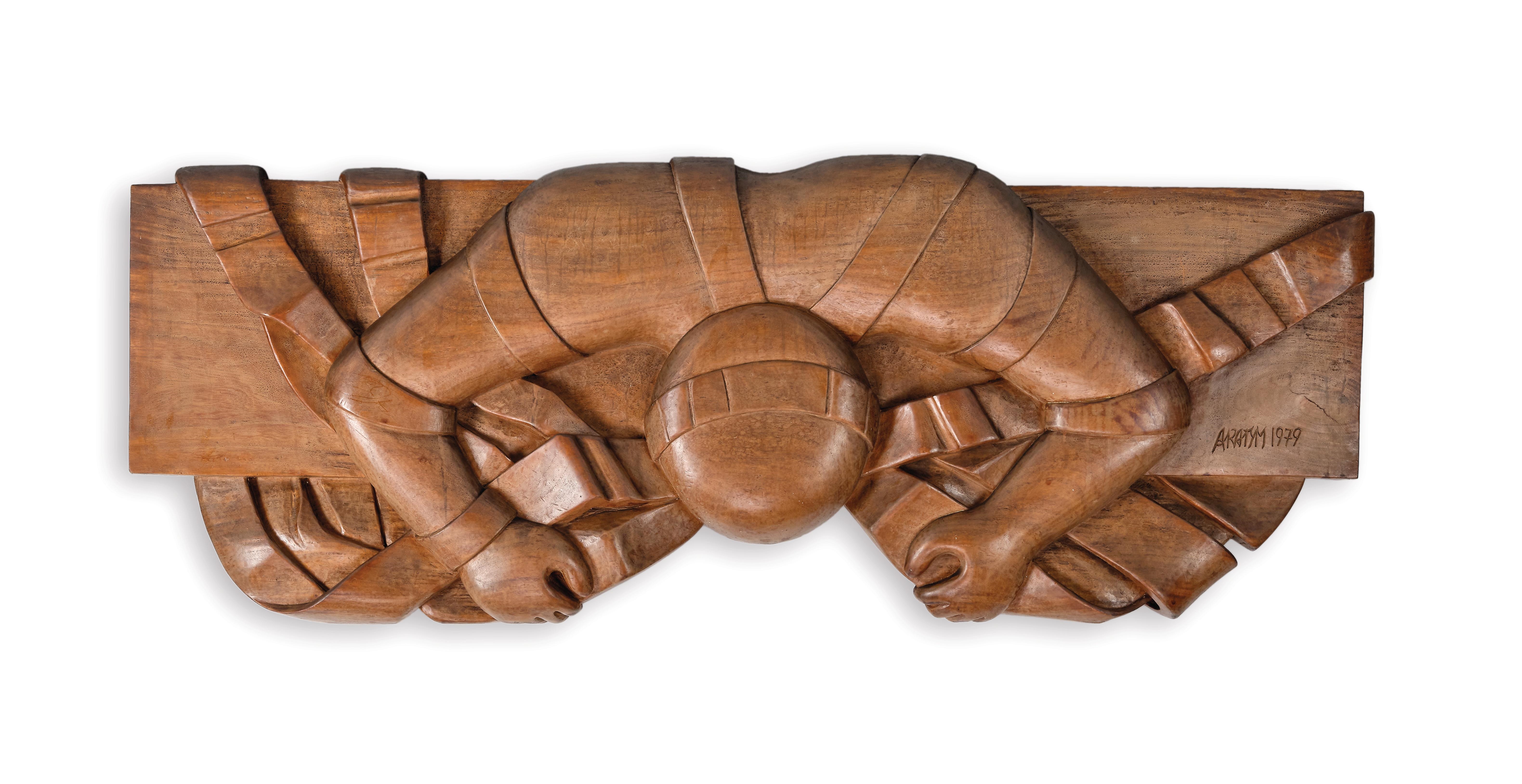 Artwork by Hubert Aratym, Der Blick nach unten, Made of carved and painted wood