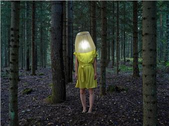 Elina Brotherus: Artist as Clown - Cámara Oscura