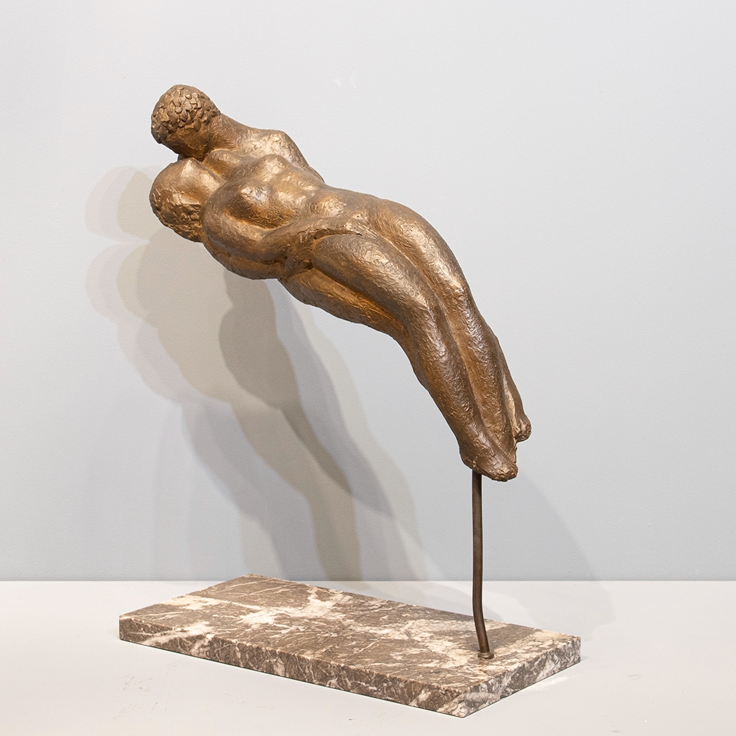 Artwork by Luis Falcini, Los enamorados, Made of patinated bronze