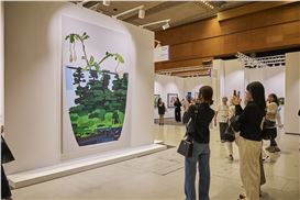 Harvest Time: Highlights From Frieze Seoul and KIAF Seoul 2023