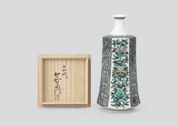 Imaizumi Imaemon | Vase with design of fruits in overglaze enamel ...