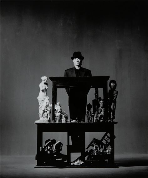 DER KULTURTISCH by Jürgen Klauke, 1993