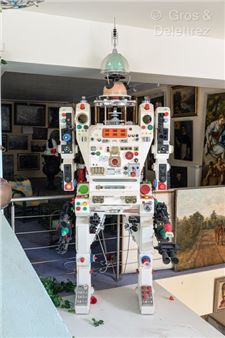 A robot-brain - Zarkhan Catilo