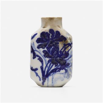 Cabinet vase with chrysanthemums - Mary Louise Mclaughlin