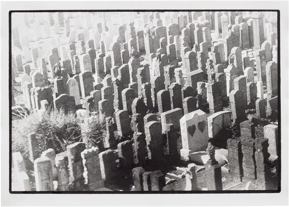 Gravestone with two hearts by Zoe Leonard, Executed in 1985-1991