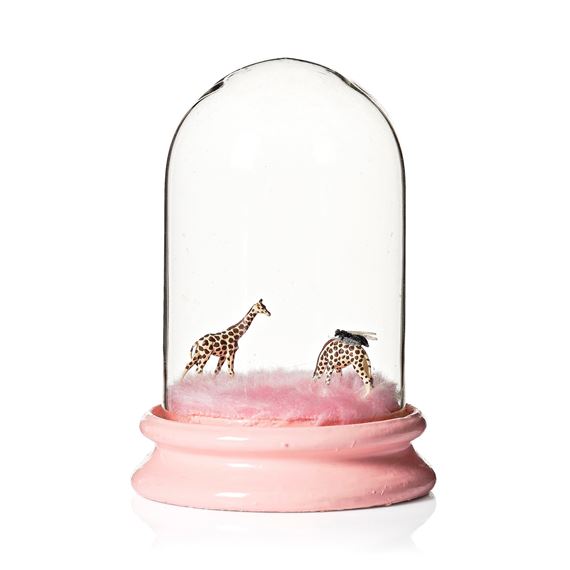 "Fluga och två giraffer"