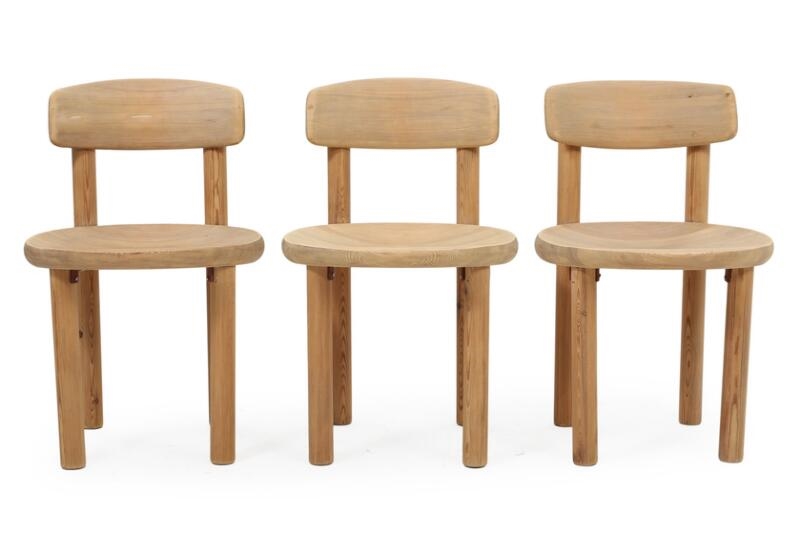 Rainer Daumiller | Circular dining table of solid pine with extension ...