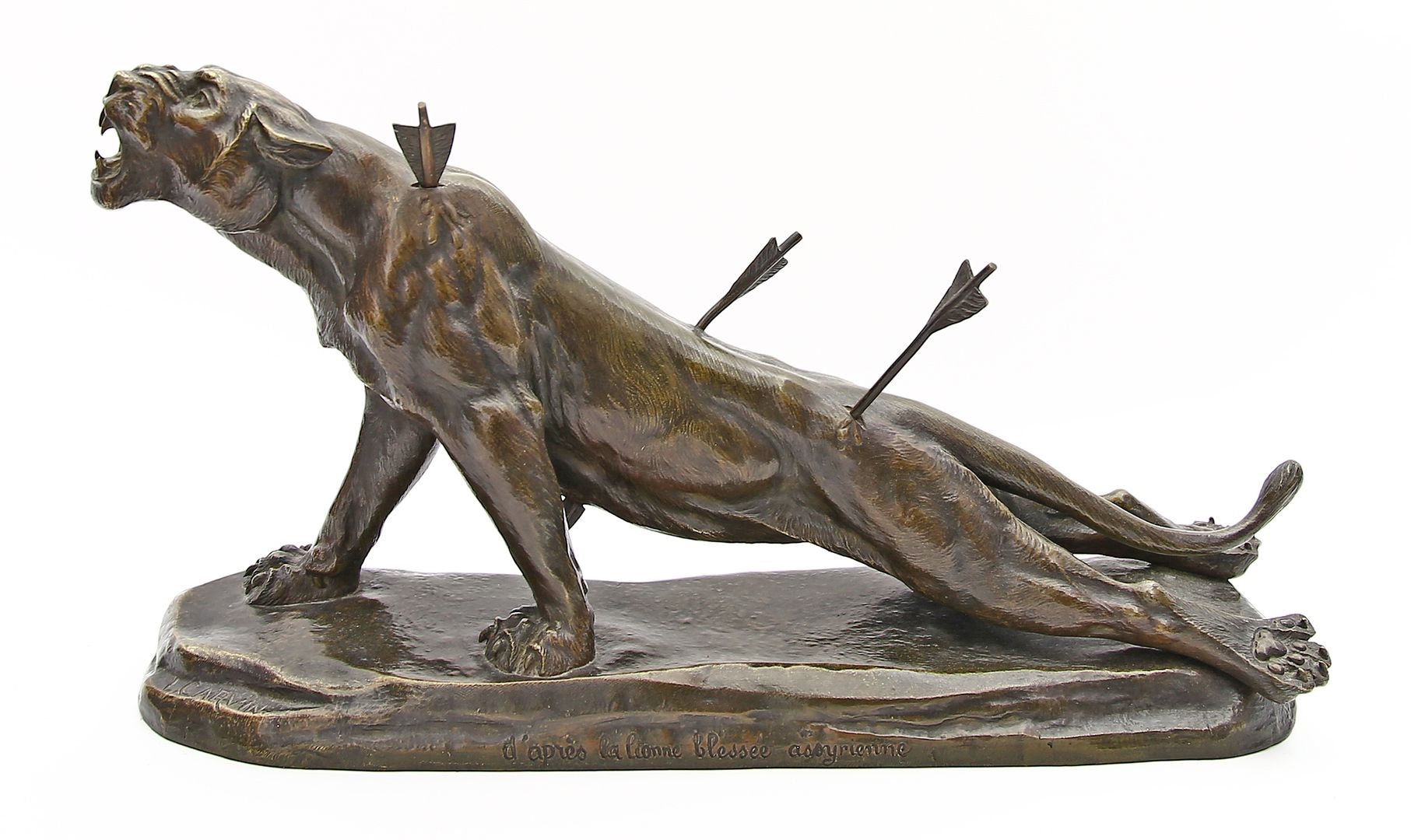 Artwork by Louis Carvin, Verwundete Löwin, Made of bronze with patina