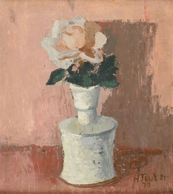 Rose in weißer Vase by Hermann Teuber, 1971