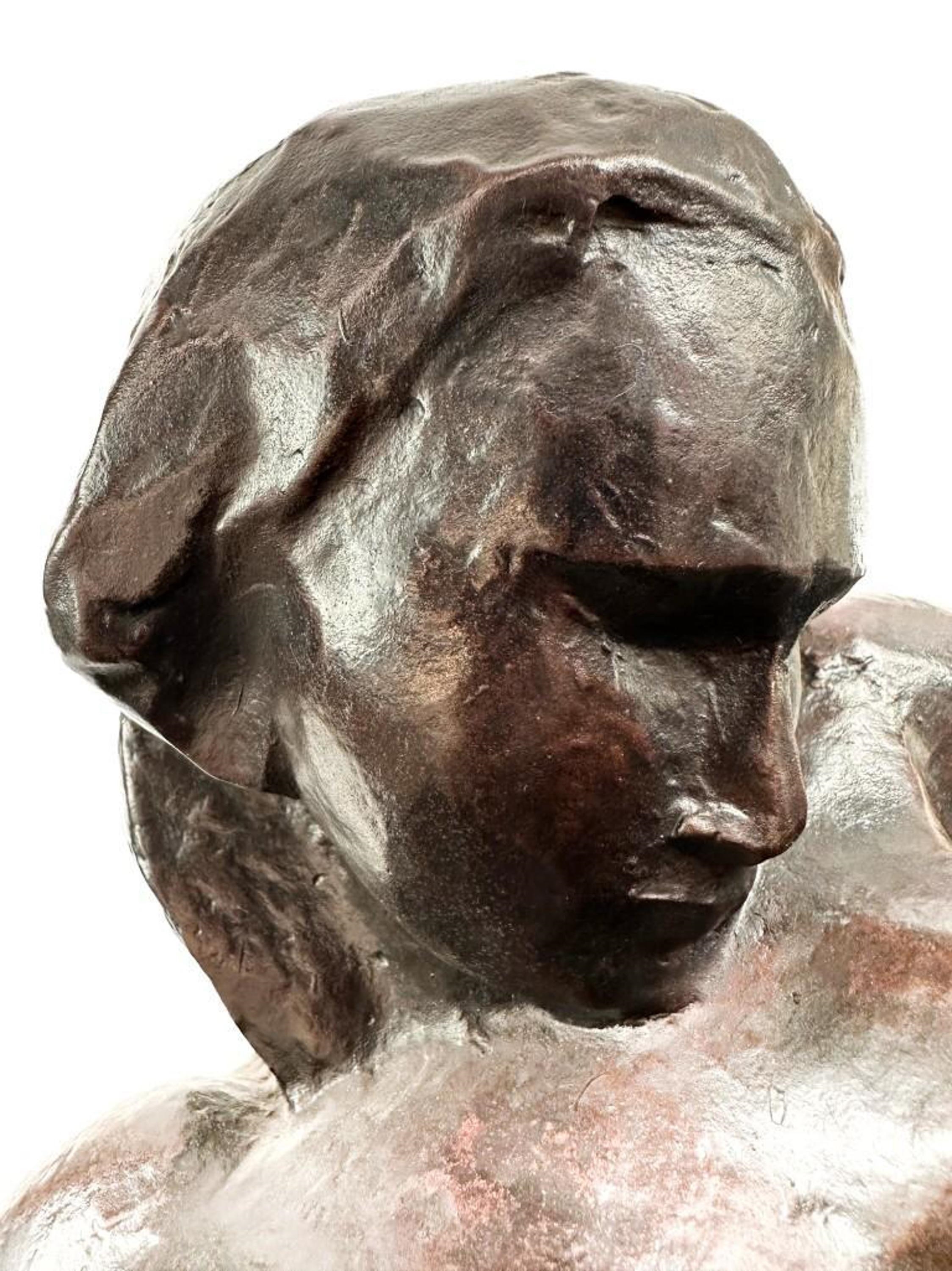 Georg Kolbe | Kneeling Woman | MutualArt