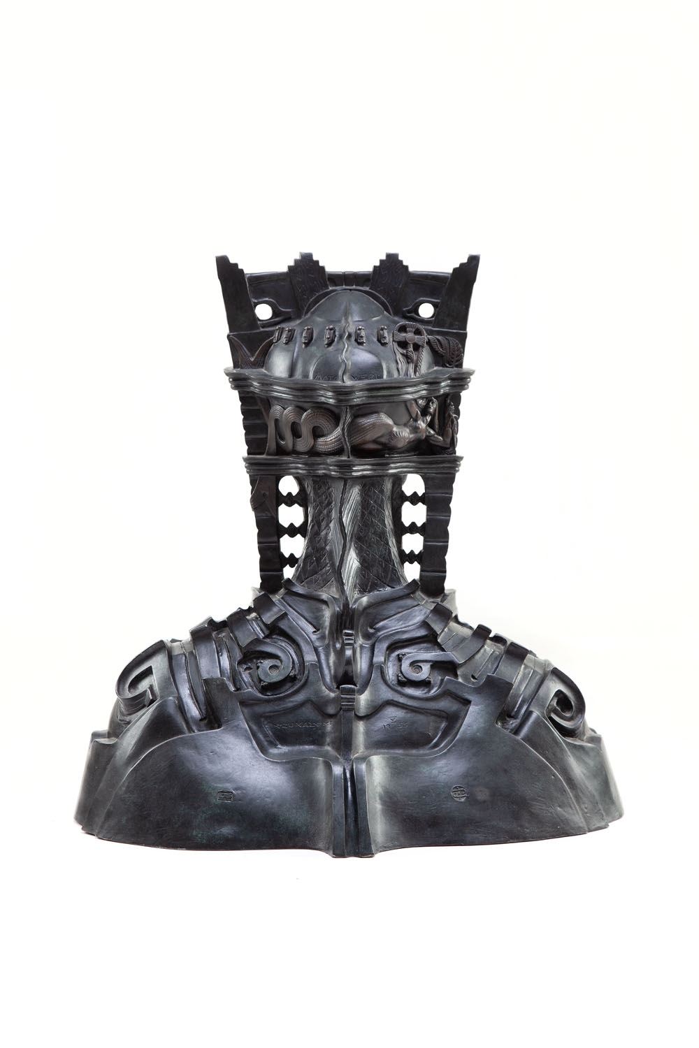 Artwork by Stanislaw Szukalski, Bust of the general Tadeusz Bor-Komorowski, Made of patinated bronze