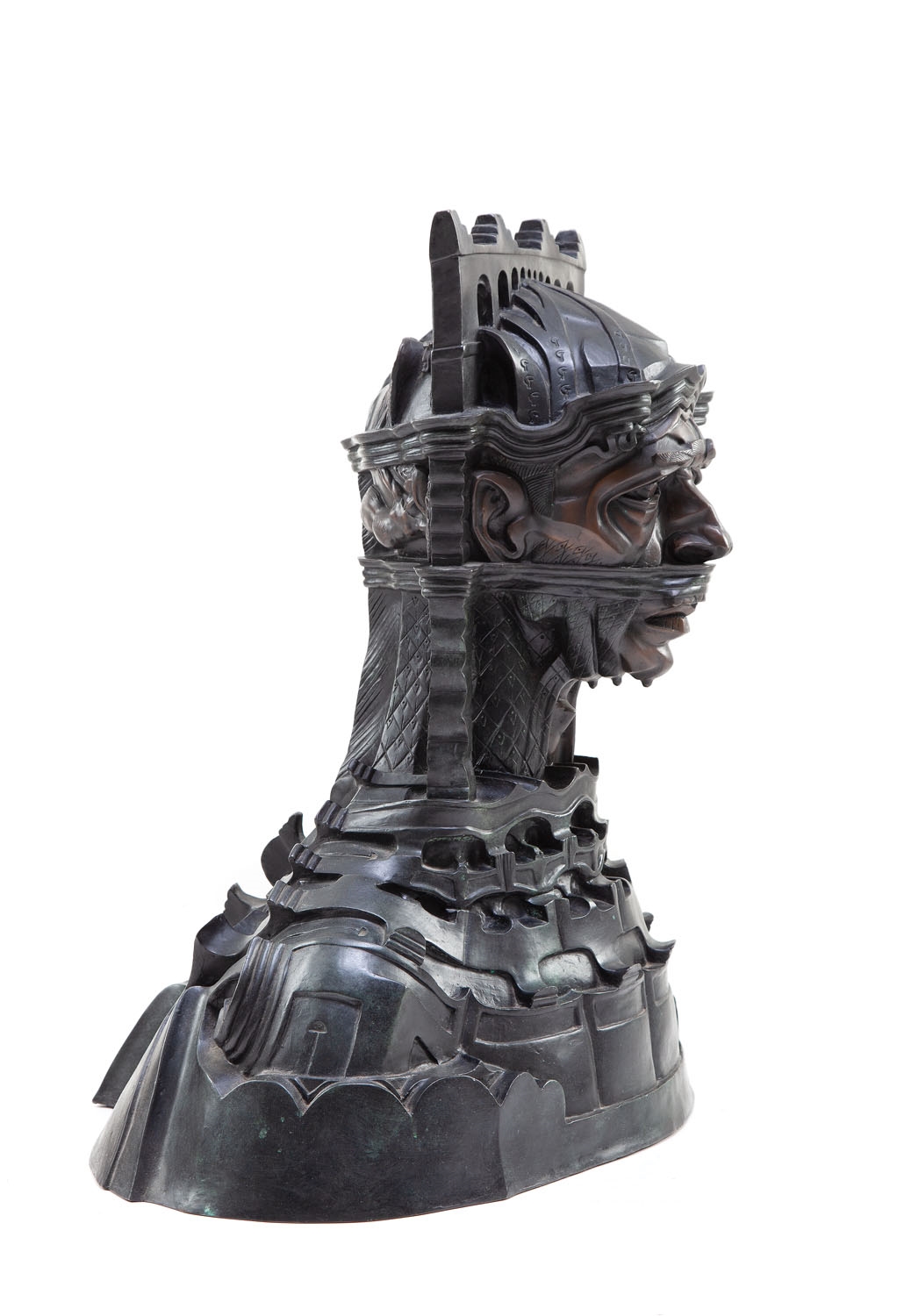 Artwork by Stanislaw Szukalski, Bust of the general Tadeusz Bor-Komorowski, Made of patinated bronze