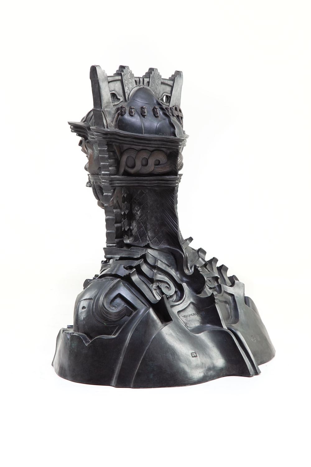 Artwork by Stanislaw Szukalski, Bust of the general Tadeusz Bor-Komorowski, Made of patinated bronze