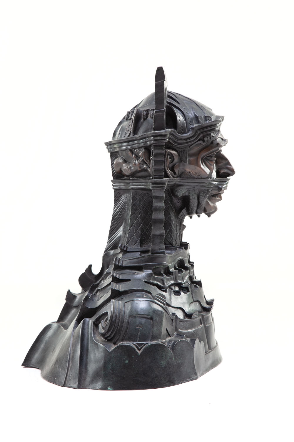 Artwork by Stanislaw Szukalski, Bust of the general Tadeusz Bor-Komorowski, Made of patinated bronze