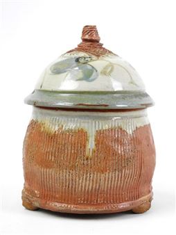 Covered pot - Charlotte Poulsen