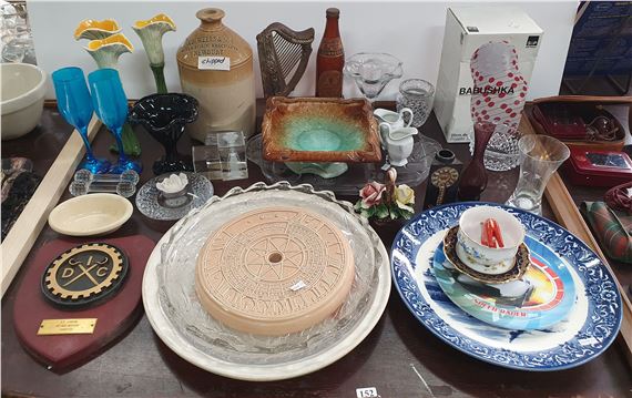 Unknown | A GROUP OF SUNDRY ITEMS | MutualArt