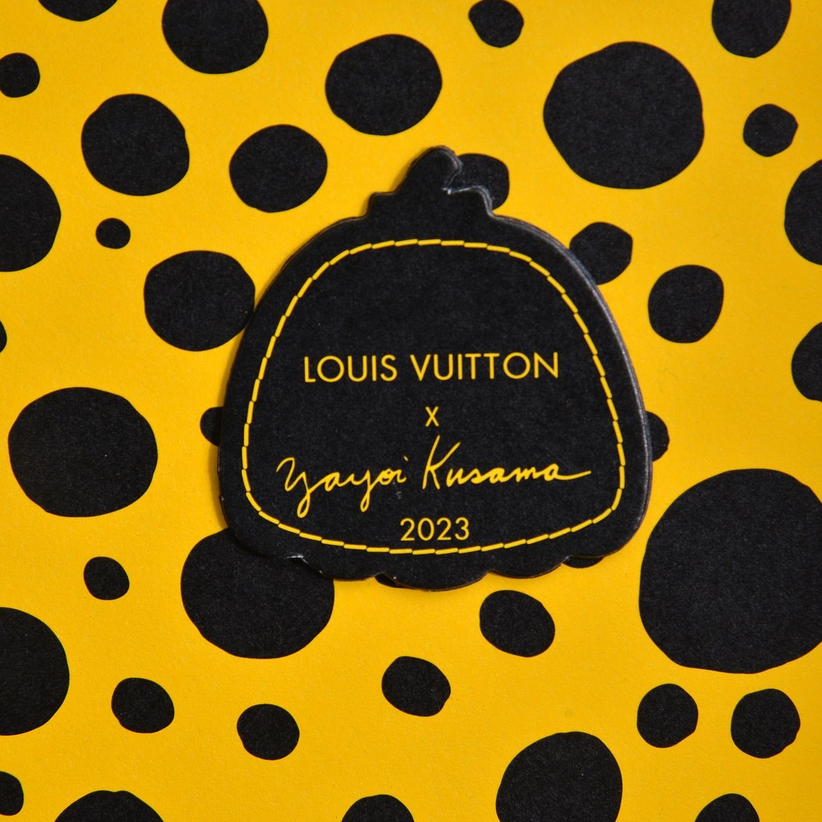 Louis Vuitton Kusama Reverse Monogram Eclipse Pumpkin Horizon 55 Rolling  1LK0407 at 1stDibs