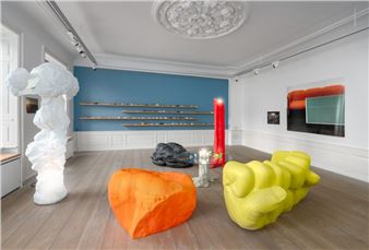 Tobias Rehberger: Through the back side of my eyes - Galería Ehrhardt Flórez
