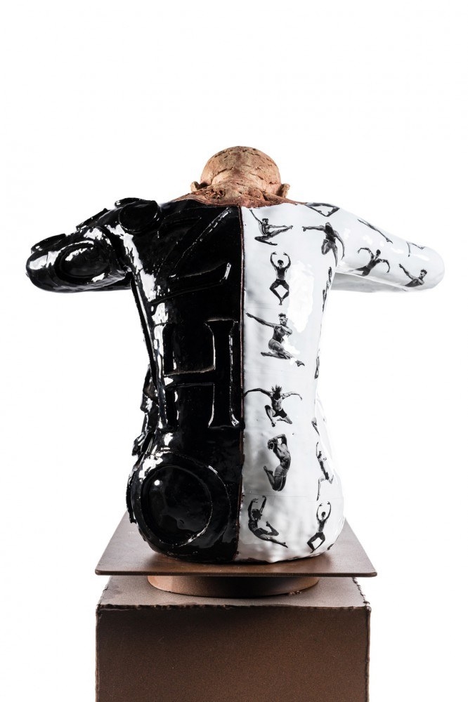 Artwork by Marek Zyga, Silence, Made of Acrylic, glazed ceramic