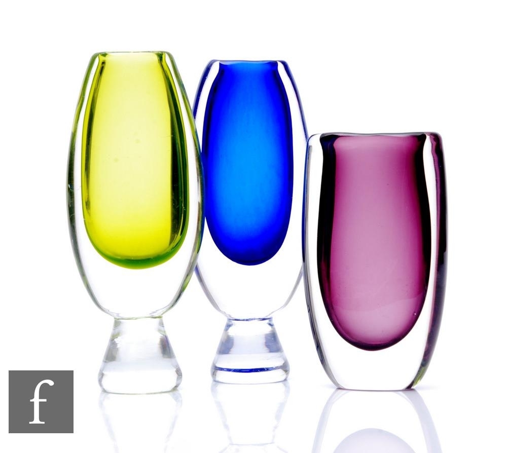 Vicke Lindstrand | Vicke Lindstrand - Kosta - A small Sommerso glass ...