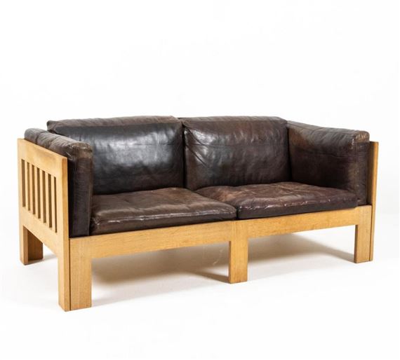 TAGE POULSEN MODEL TP632 LEATHER 2-SEATER SOFA by Tage Poulsen