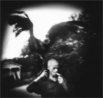 Michael Ackerman: Smoke / New York - Galerie Camera Obscura