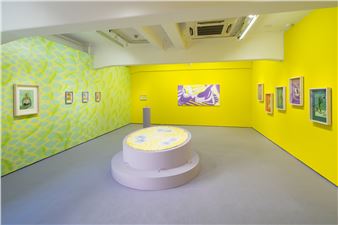 Swaying Calmly, Gazing Quietly