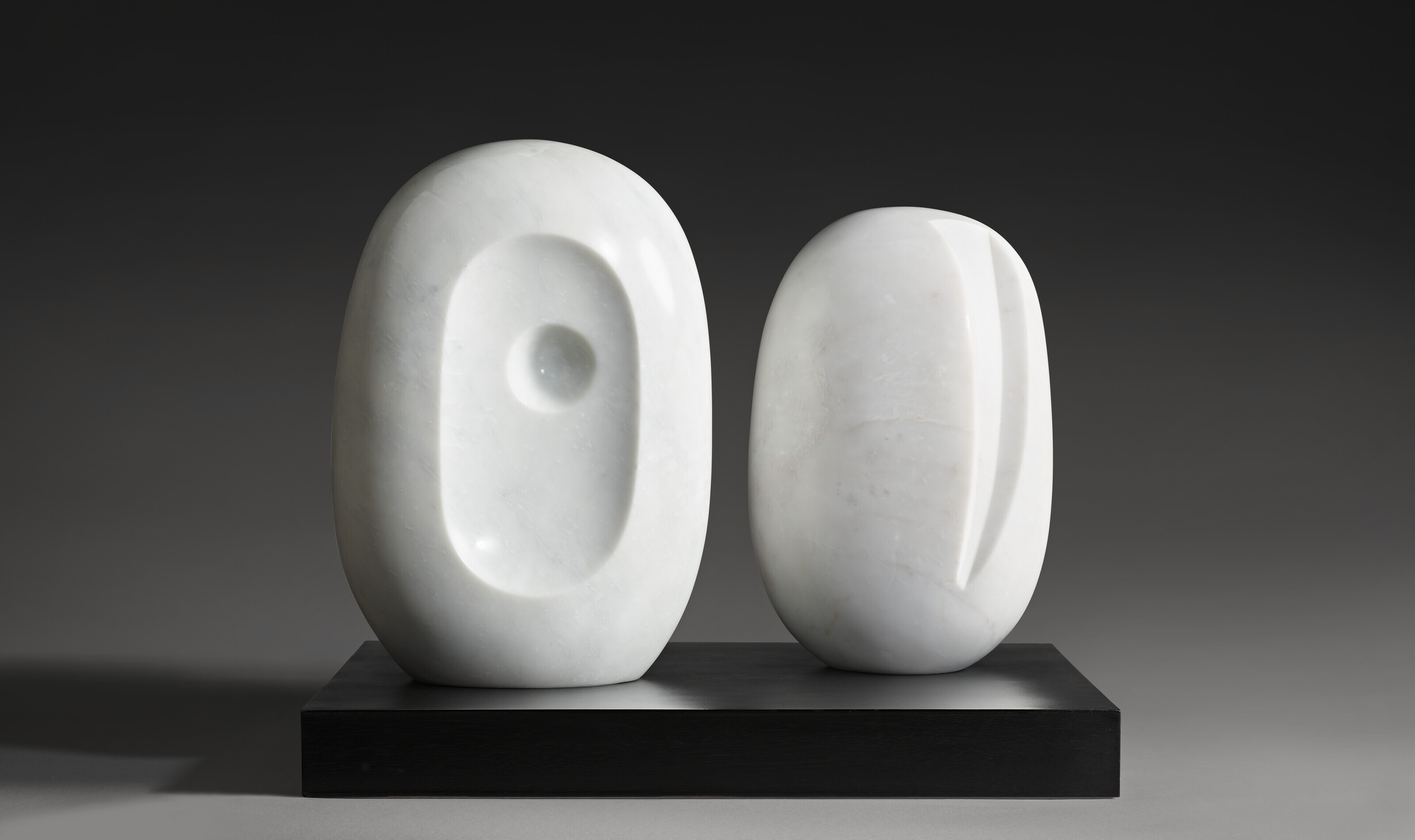 Barbara Hepworth | SOLITARY FORM (1971) | MutualArt