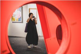 Art on Paper 2023 Art Fair Takes off in New York