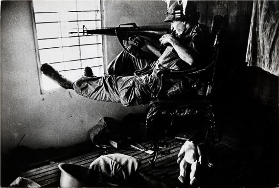 Vietnam War, "The retaking of Saigon", by Philip Jones Griffiths, 1968