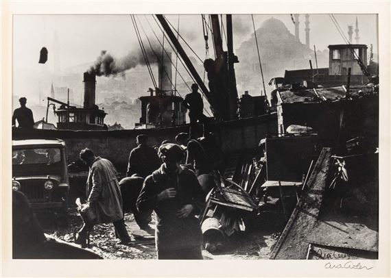 Karaköy - Kalafat yeri by Ara Güler, 1958