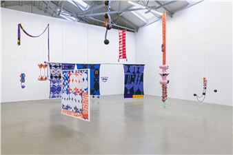 Maja Behrmann: Findling - Galerie Eigen + Art, Leipzig