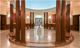 US Museum Criticized for Postponing Islamic Art Exhibit Due to Israel-Hamas War