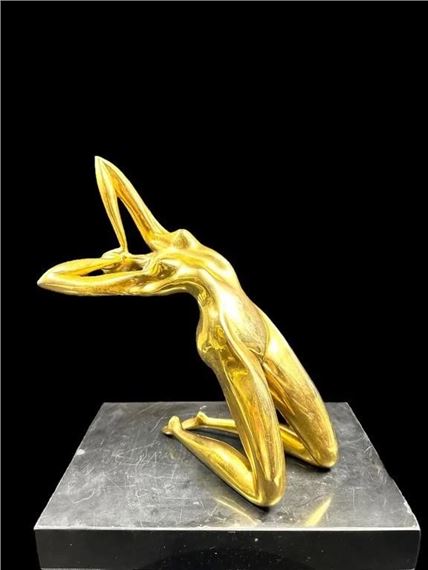 Woman sculpture - Walter Pugni