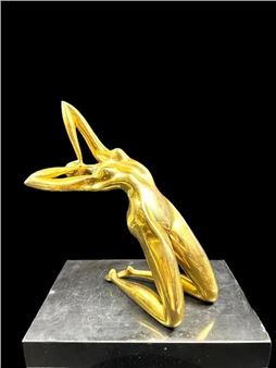 Woman sculpture - Walter Pugni