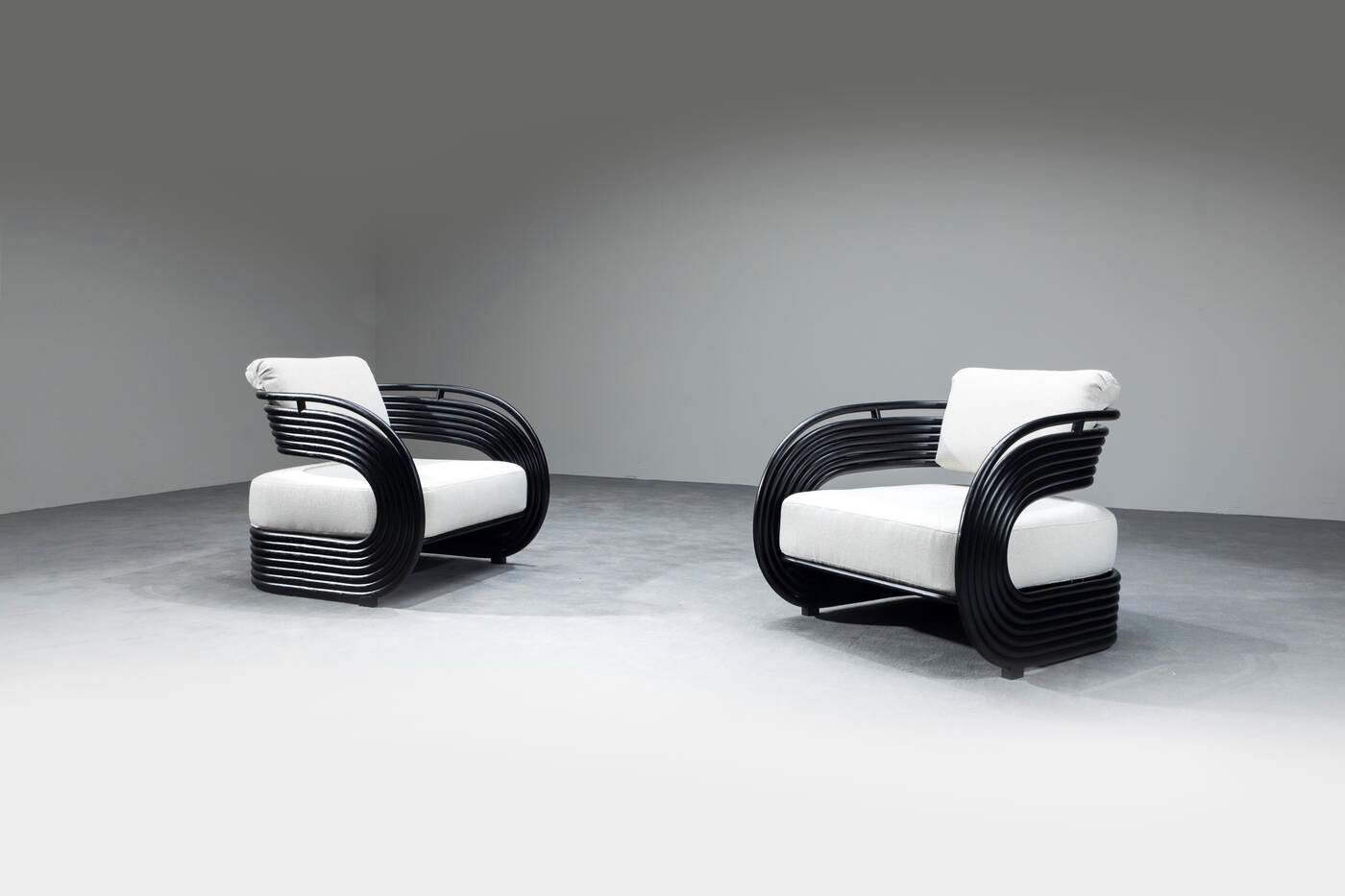 Joe Cesare Colombo | Coppia di poltrone mod. Nastro (60) | MutualArt