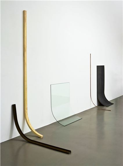 ”Andere Bedingung (Aggregatzustand 1)”. by Alicja Kwade, 2009
