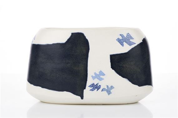 Defying Gravity I, Vase