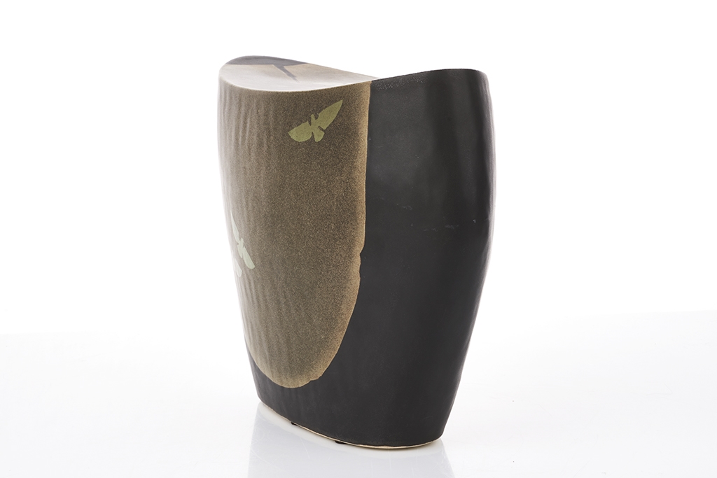 Artwork by Hiroe Swen, Large Ikebana Vase, Made of slab and coil built stoneware of shouldered form